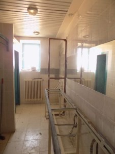 Karacasu Spor Salonunda Tadilat Sürüyor