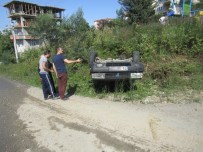 KADIN SÜRÜCÜ - Virajı Alamayan Otomobil Takla Attı Açıklaması 6 Yaralı