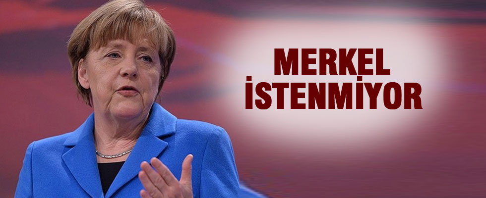 Almanlar Merkel'in 4. kez başbakanlığına karşı
