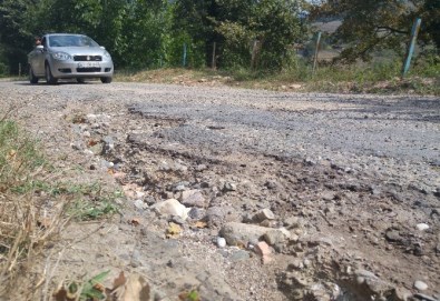 Hasbeyler Köyü'ne Ulaşım Güçlükle Sağlanıyor