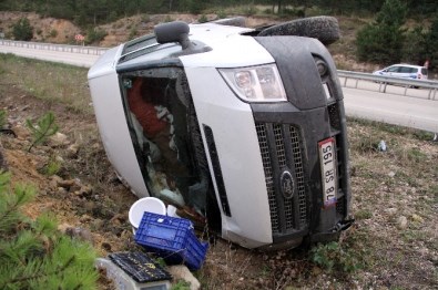 Kastamonu'da Minibüs Şarampole Devrildi Açıklaması 2 Yaralı