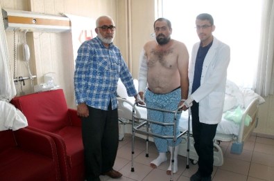 Trafik Kazasında Kemikleri Kırıldı, Ameliyatla Ayağa Kalktı
