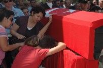 EMRULLAH İŞLER - Ankara Şehidine Ağladı