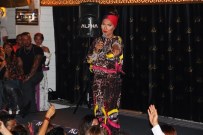 OKAN KURT - Demet Akalın Bodrum'da Konser Verdi