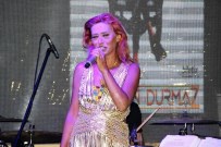 YILDIZ TİLBE - Yıldız Tilbe Şarkılarını Hayranları İle Beraber Söyledi