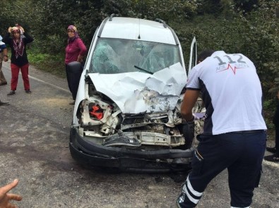 Zonguldak'ta Trafik Kazası Açıklaması 2 Yaralı