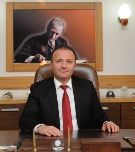 AÜ Rektörlüğü'ne Mustafa Ünal Atandı