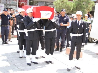 Bingöl'de Şehit Olan Polis Memuru, Memleketi Yozgat'ta Son Yolculuğuna Uğurlandı