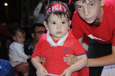 Eskişehir'de Demokrasi Nöbeti 20'Nci Gününde Sürüyor