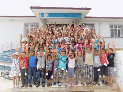 Karacasu'da Çocuklar Yaz Kampında Öğreniyor