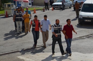 Karaman'da FETÖ Operasyonuna 2 Tutuklama