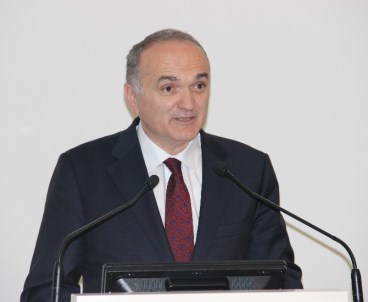 Bakan Özlü'den Yeni Valiye Tebrik