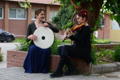 'Denizin Kızı' İzmir Fuarı'nda Konser Verecek