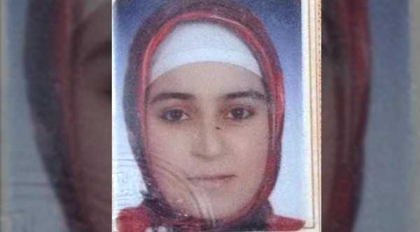 Üç çocuk annesi yatak odasında öldürülmüş bulundu!