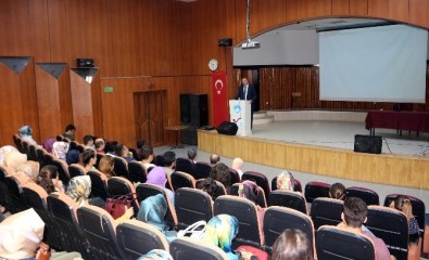 Ağrı'da 'Aday Öğretmenlere Seminer