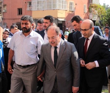 Bakan Akdağ, Adana'da 15 Temmuz Şehitlerinin Ailelerini Ziyaret Etti