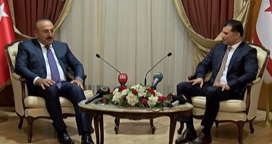 Bakan Çavuşoğlu Başbakan Özgürgün'le Görüştü