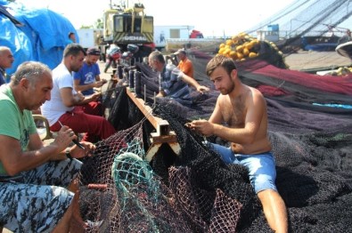 Karadenizli Balıkçılar Son Hazırlıklarını Yapıyor
