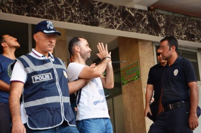 1'İ Albay 4 Askere Tutuklama