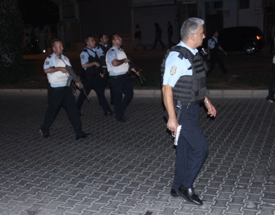 Adana'da Silahlı Çatışma Açıklaması 1 Şehit, 2'Si Polis 3 Yaralı
