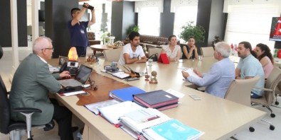 Bozbey'e Sinemaya Katkı Plaketi