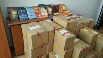 Kayseri'de 130 İş Yerinde FETÖ/PDY Liderine Ait  Bin 161 Materyal Ele Geçirildi