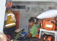 ELEKTRİKLİ BİSİKLET - Tekirdağ'da Otomobil Elektrikli Bisiklete Çarptı Açıklaması 3 Yaralı