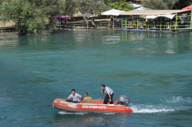 Balık Avlarken Mahsur Kaldı