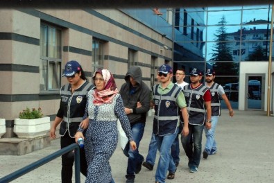 Bolu'da FETÖ Operasyonunda 6 Kişi Adliyeye Sevk Edildi
