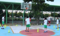 AHMET TANER KıŞLALı SPOR SALONU - Çocuklar Sporla Dolu Bir Yaz Geçiriyorlar
