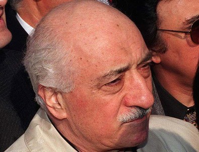 Gülen'in avukatları yurt dışına kaçtı