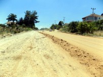 Karacasu'da Bitirilemeyen Yol İçin İmza Kampanyası Başlatıldı