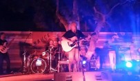 DERYA KÖROĞLU - Yeni Türkü Grubu Bergama'da Konser Verdi