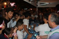 YEŞILAY - Yeşilay, Bursa'da Demokrasi Nöbetçilerini Yalnız Bırakmadı