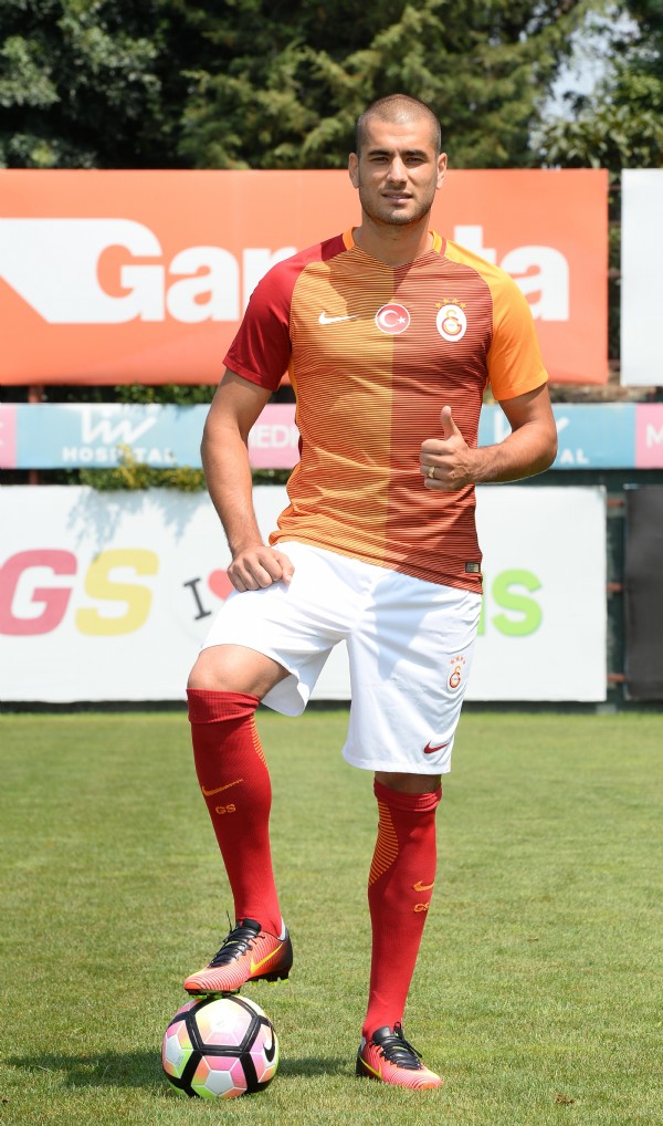 Galatasaray Eren Derdiyok'la 3 yıllığına anlaştı