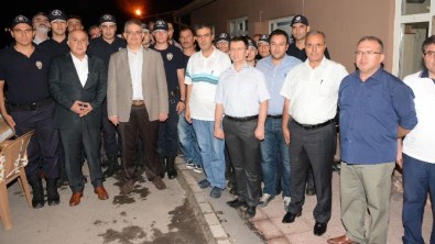 Vali Pekmez'den Polise Moral Ve Teşekkür Yemeği