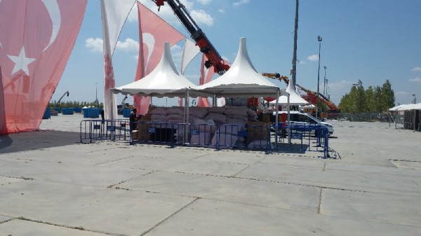 Miting hazırlıklarında sona gelindi