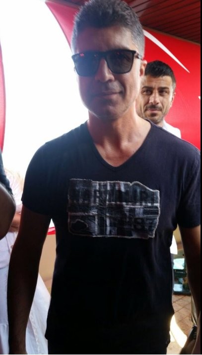 Sanatçılar 5 vapurla Yenikapı'ya gitti