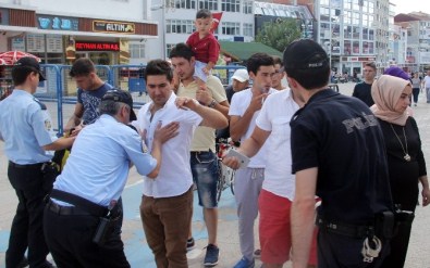 Bolu'da 'Demokrasi Ve Şehitler Mitingi' Öncesinde Polis Yoğun Önlem Aldı