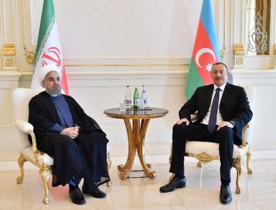 Ruhani, Bakü'de Aliyev'le Görüştü