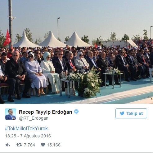 Erdoğan'ın Yenikapı'dan paylaştığı tarihi kare