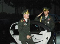 Genelkurmay Başkanı Akar Ve Kuvvet Komutanları Kahraman Astsubay Halisdemir'in Evini Ziyaret Etti