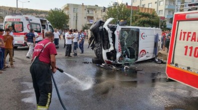 Vakaya Giden Ambulansla Hafif Ticari Araç Çarpıştı Açıklaması 7 Yaralı