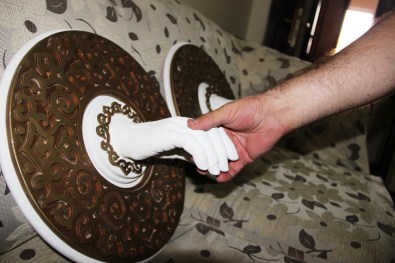 Alçıdan Eli Gülen'in Eli Diye Öpüyorlarmış !