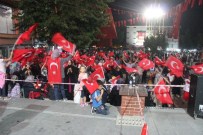 DEMOKRASİ NÖBETİ - Cumhuriyet Meydanı 'Gelincik Tarlası' Gibi