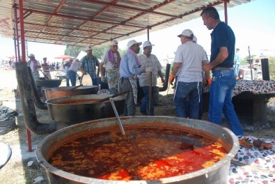 Şenlikte 15 Kazan Pilav Dağıtıldı