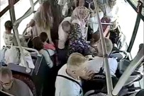 BELEDIYE OTOBÜSÜ - Şoför ve yolcular seferber oldu!