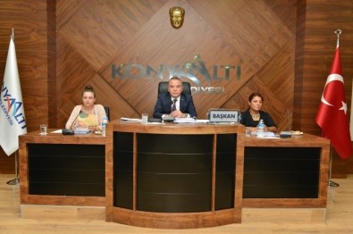 15 Temmuz Şehitleri Konyaaltı'nda Yaşatılacak