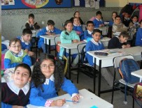 OKUL ALIŞVERİŞİ - Okula araç-gereçlerinin fiyatları arttı