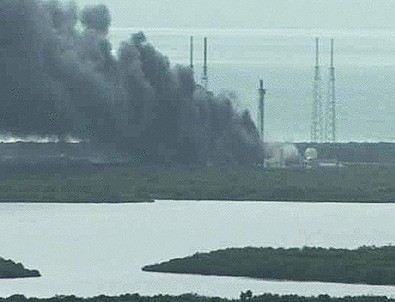 Spacex Falcon 9 roketi testi sırasında patlama